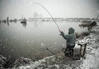 要想冬季钓鱼不脱钩这些妙招要记牢！