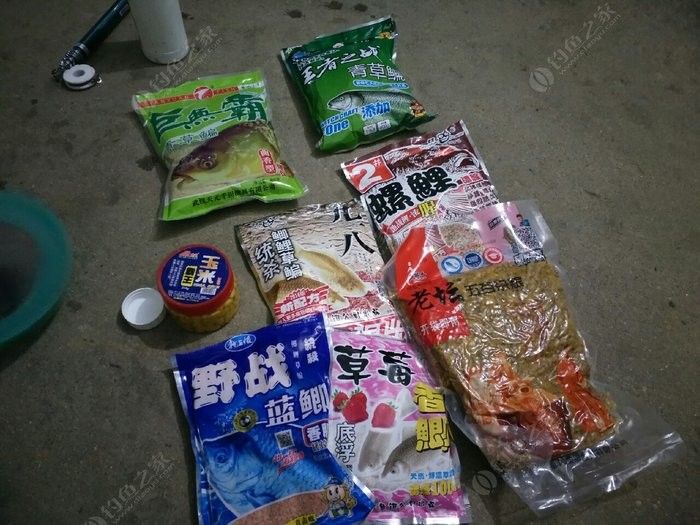 跪求大神帮忙配一款钓草鱼或者鲫鱼的饵料配方